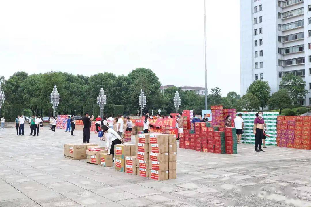 官方回應大型金屬物落入湖南湘陰，事件解析與后續應對措施揭秘