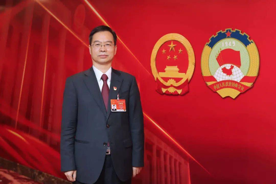 懷化擬任干部周祥展現領(lǐng)導風(fēng)范，引領(lǐng)發(fā)展新篇章，開(kāi)啟新篇章新征程